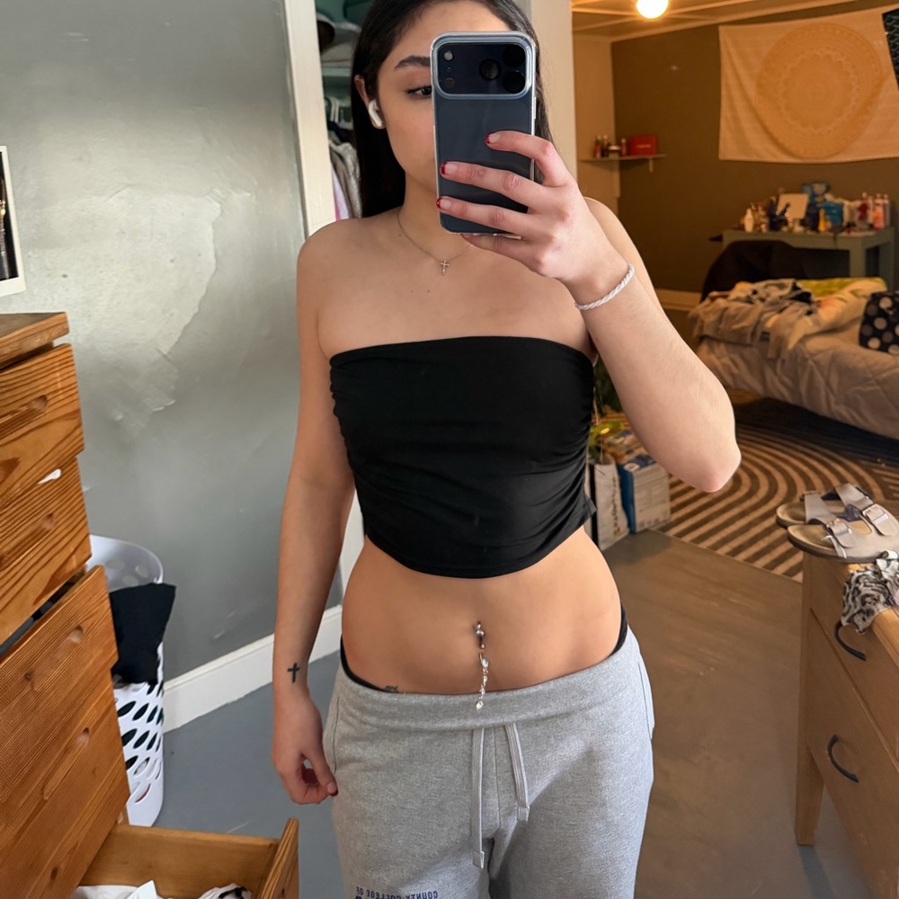 Stylish Black Strapless Top